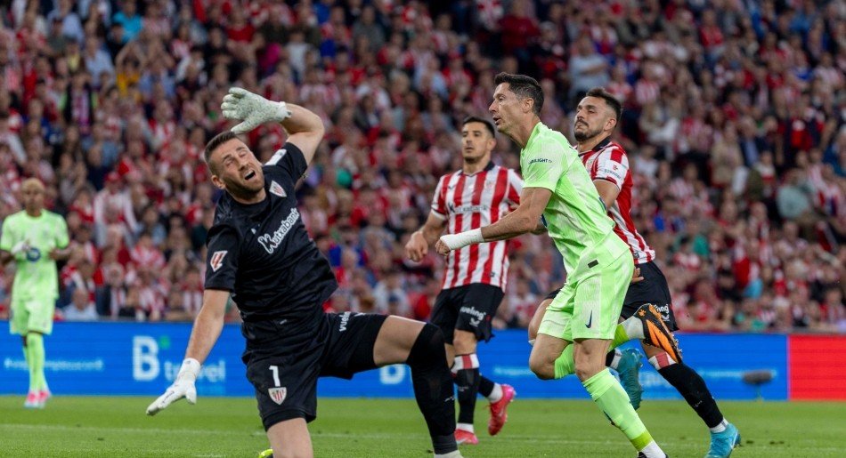 开云体育中国-墨西哥鏖战巴西，莱万爆发神勇