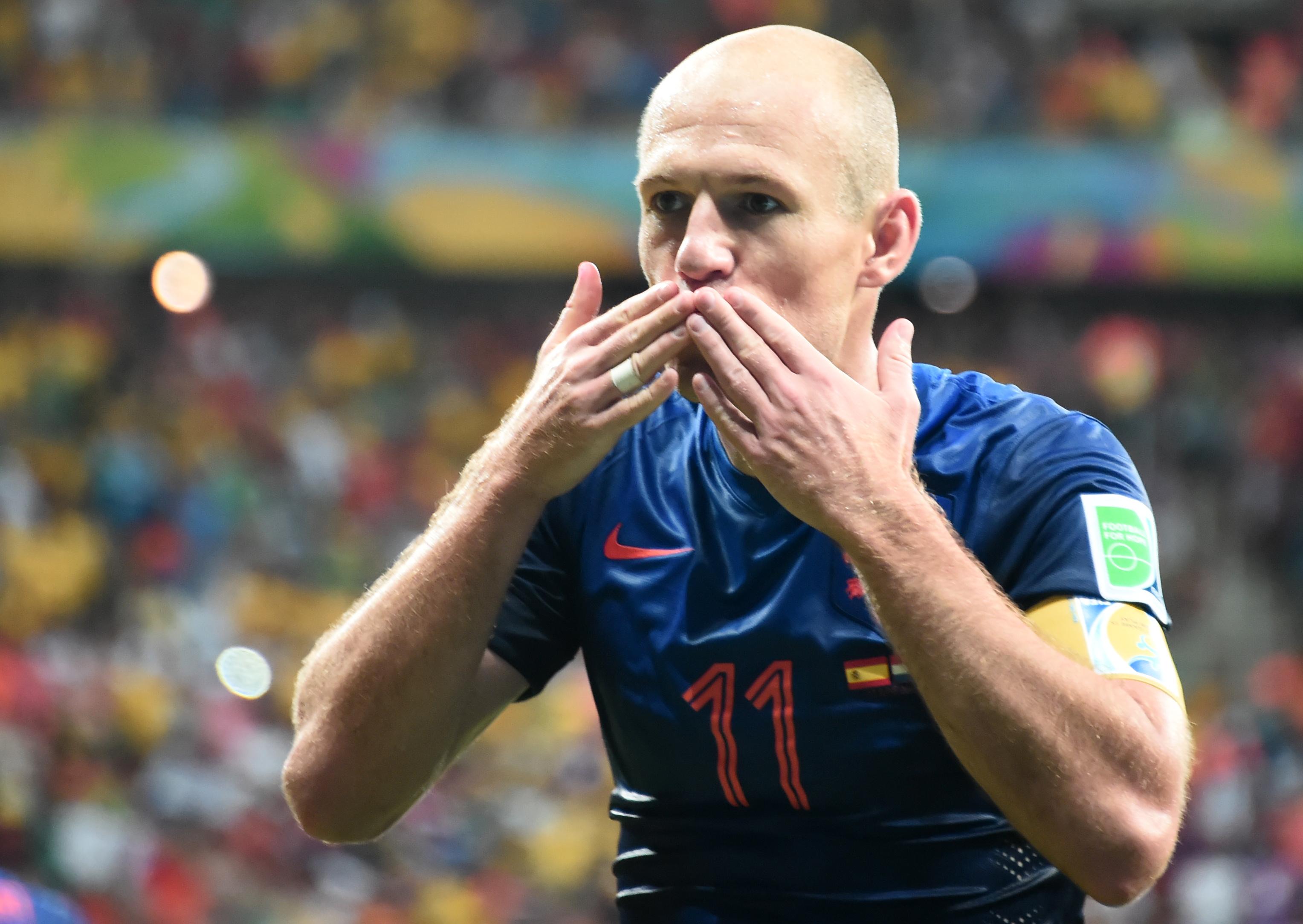 开云体育入口-关于那不勒斯强势里昂，罗本高光表现的信息