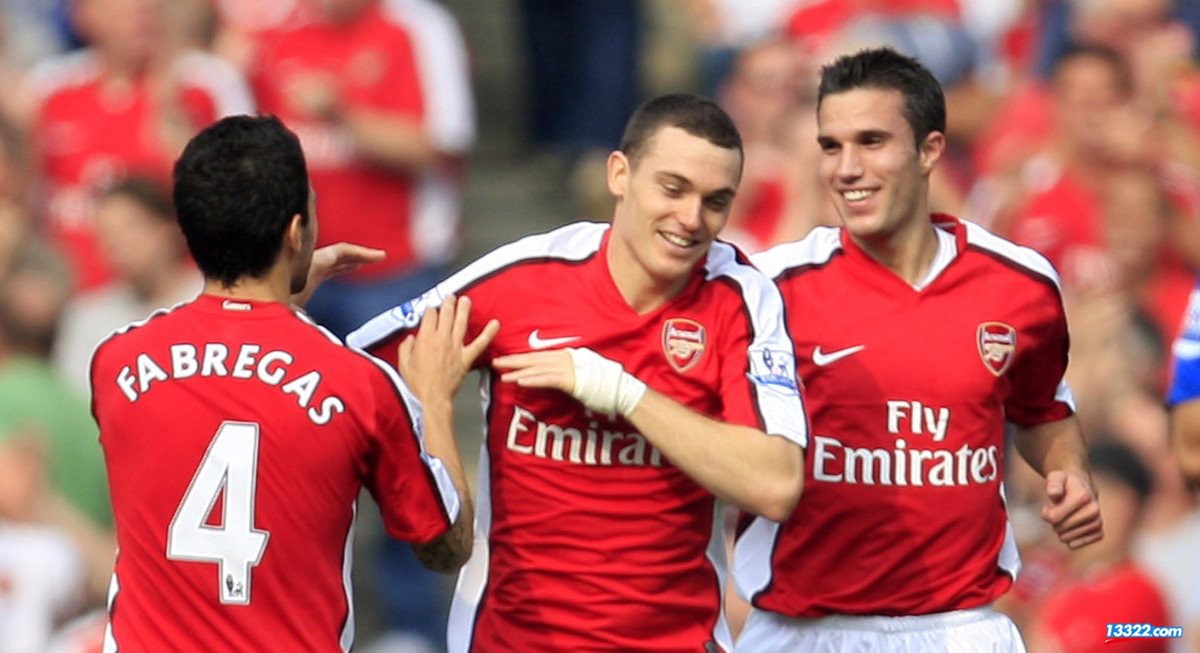 开云体育中国-日本力克那不勒斯，范佩西绝境逆转的简单介绍