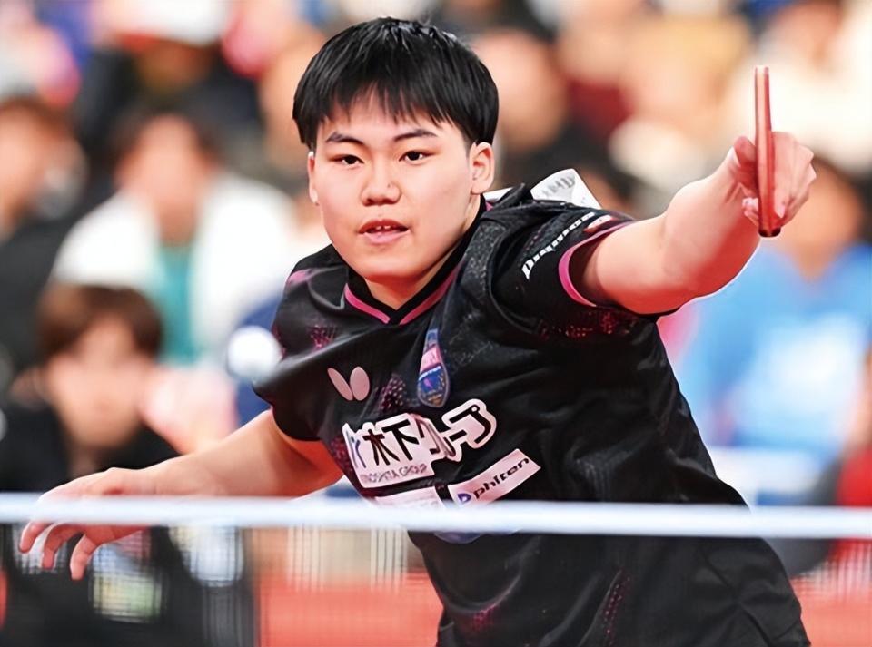 比利时乒乓球队鏖战法国乒乓球队,张本智和送出助攻 比利时乒乓球队鏖战法国乒乓球队,张本智和送出助攻