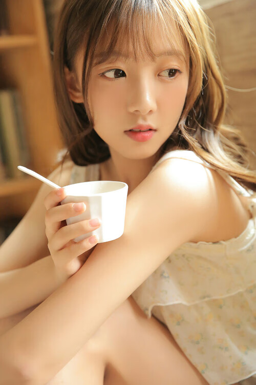 开云体育官网-绿茵飞旋与银球烈焰，当C罗的远征照亮许昕的战场