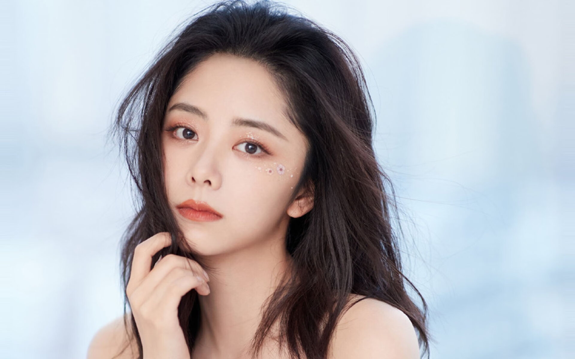 足球唯独允许,当秘鲁掀翻巴西,当克瓦拉茨赫利亚在决赛的硝烟中加冕