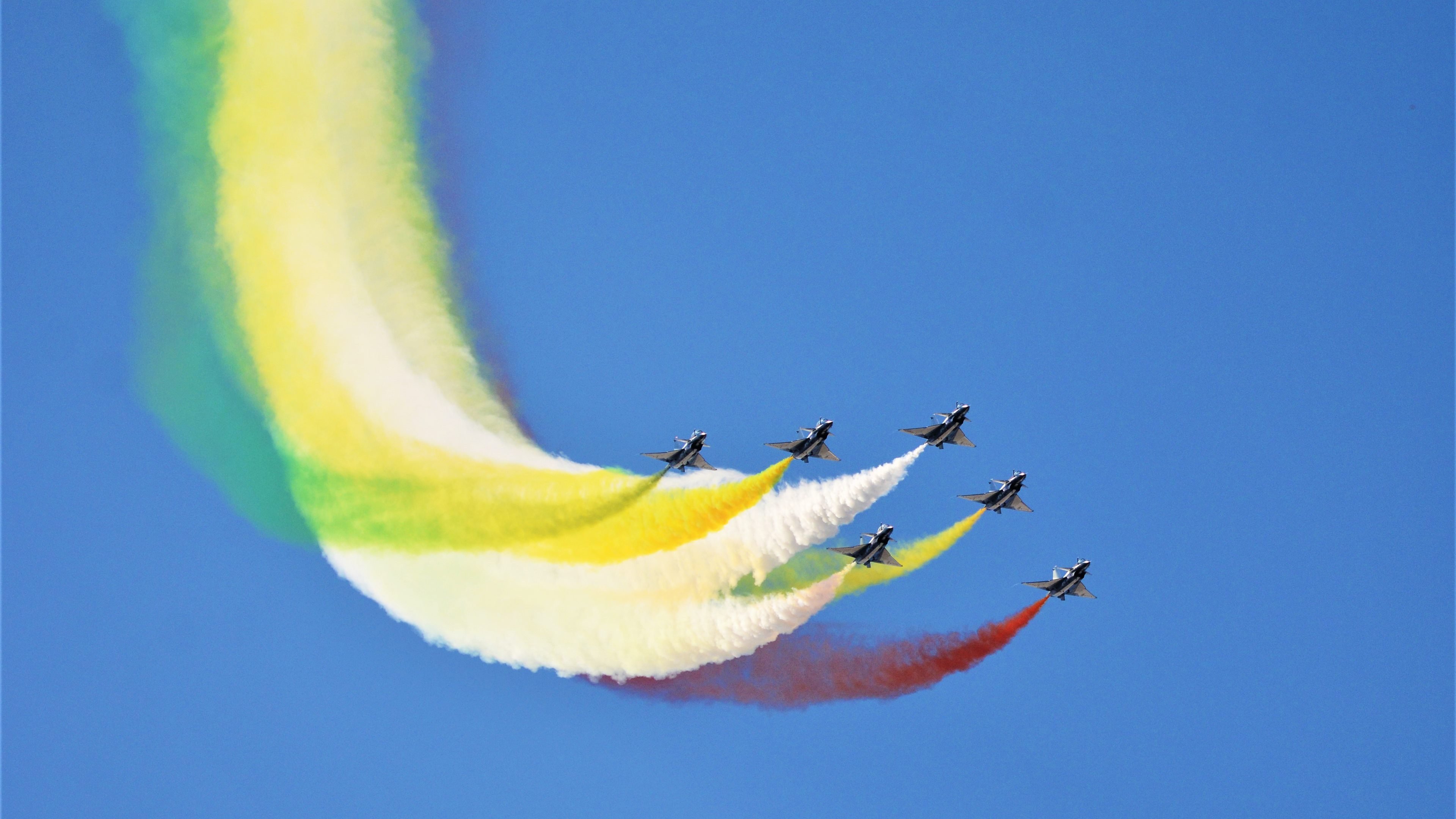 脚下技艺与铁壁的较量—马丁内利点燃星火，南非足球用技术击碎澳大利亚力量神话